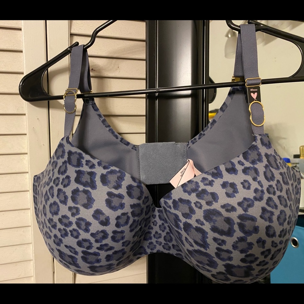VS 40DDD NWT